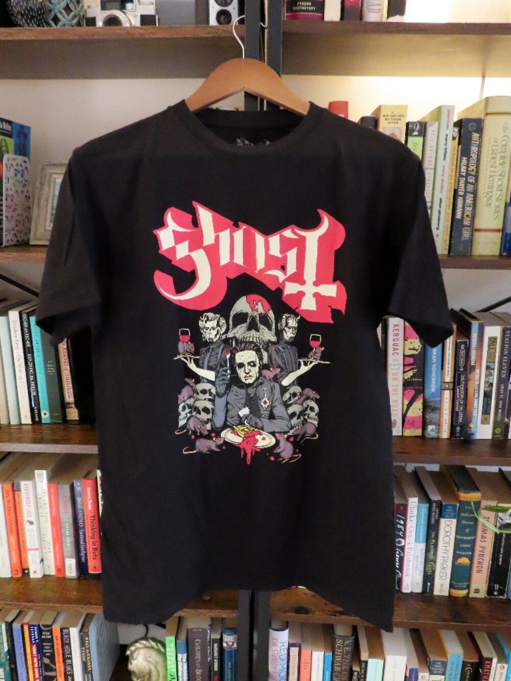Ghost Cherry pie graphic band Tshirt Medium